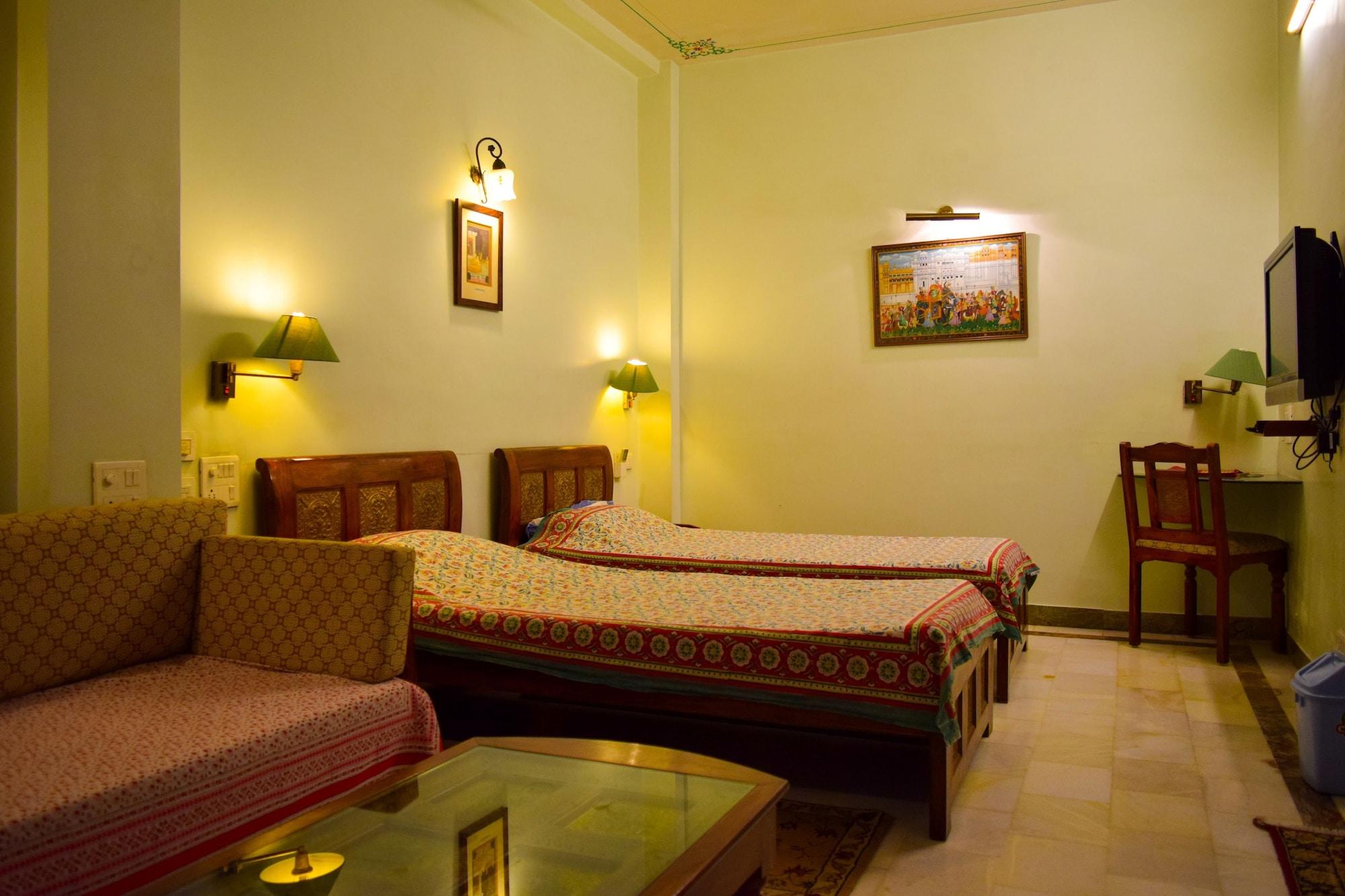 Hotel Arya Niwas Джайпур Екстериор снимка